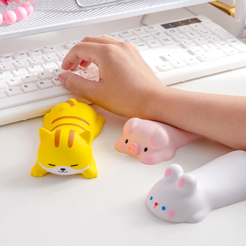 Desk Delight: Elevate Your Office Experience with Cute Comfort and Kawaii Bliss!
